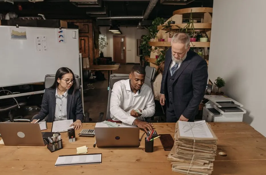 Pavase office team working on outbound calls